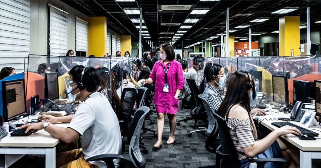 Artificial Intelligence, Chatbots Threaten Call-Center Industry, Human&nbsp;Operators