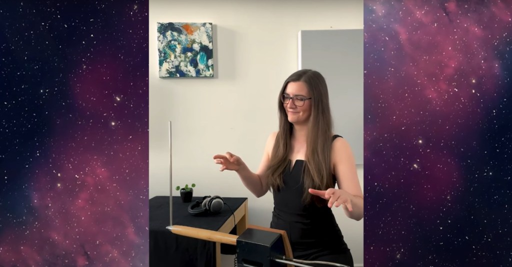 The Fifth Element &laquo;&nbsp;Diva Dance&nbsp;&raquo; Masterfully Performed on a&nbsp;Theremin