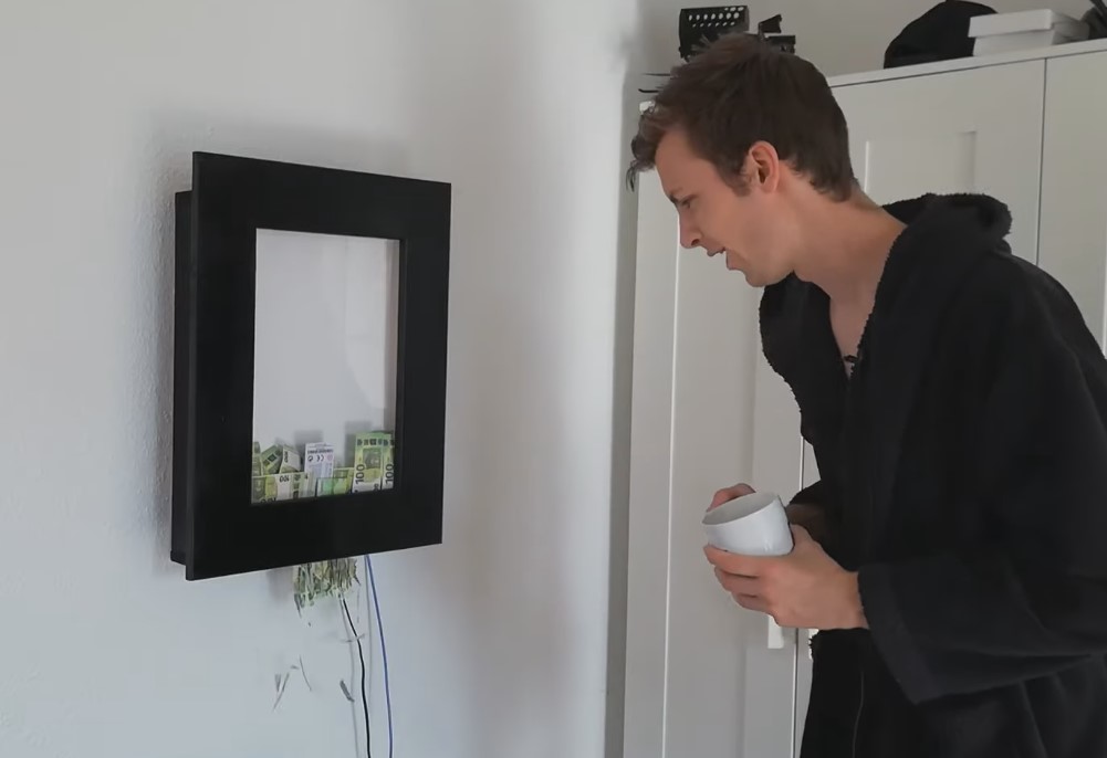 Banksy-Like Stock Tracker Shreds Your Money When The Market’s&nbsp;Down