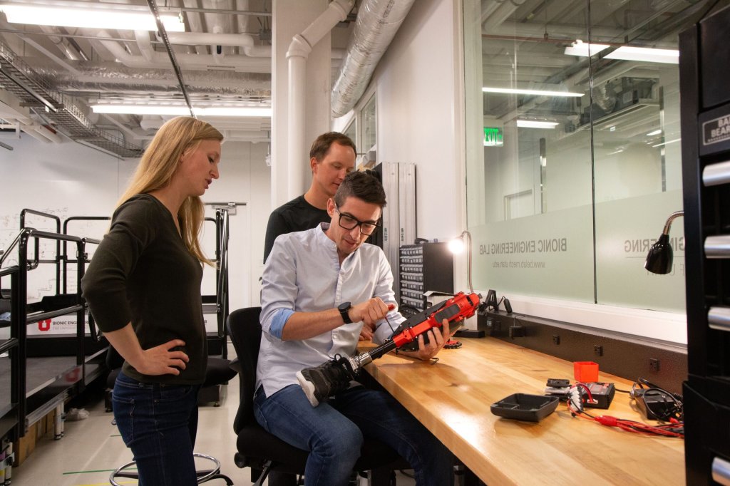 Lightweight robotic leg prosthesis replicates the biomechanics of the knee, ankle and toe&nbsp;joint