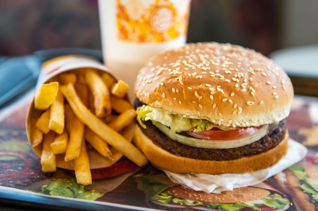 Burger King is rolling out meatless Impossible Whoppers&nbsp;nationwide