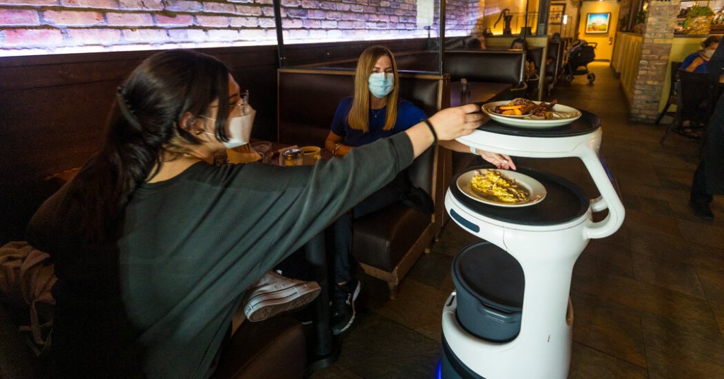 Desperate for Workers, Restaurants Turn to&nbsp;Robots
