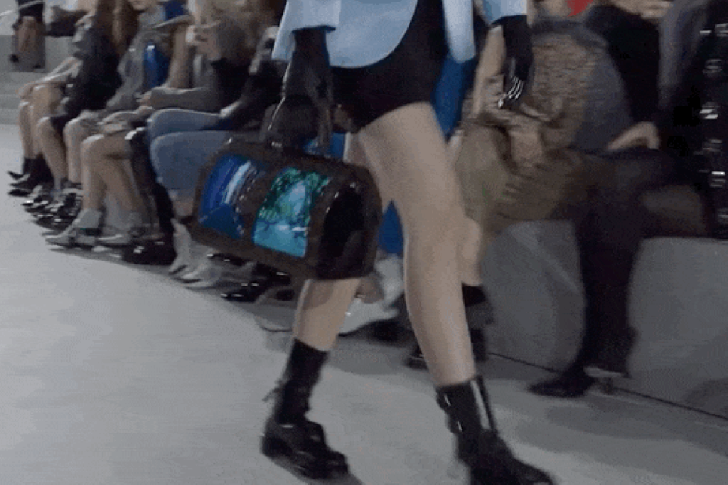 Louis Vuitton and Royole put two web browsers on a handbag