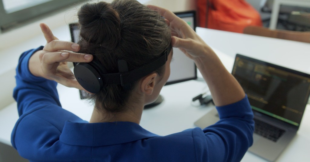 Snap buys brain-computer interface startup for future AR&nbsp;glasses