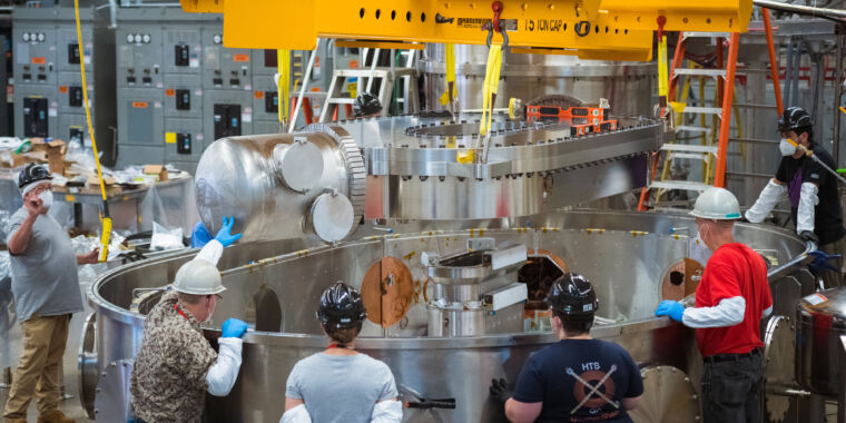 Fusion startup builds 10-foot-high, 20-tesla superconducting&nbsp;magnet