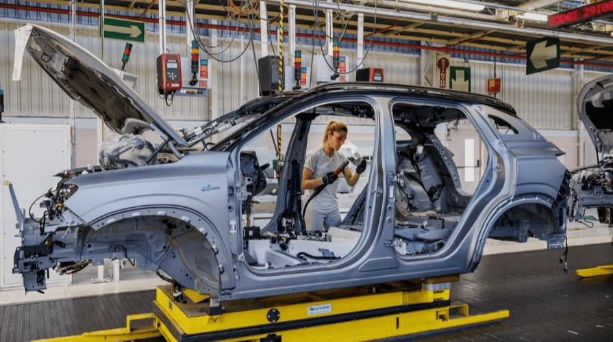 Renault prévoit de réduire de moitié les coûts de production des véhicules électriques d&rsquo;ici&nbsp;2027