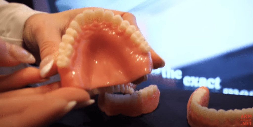 CES2024 : impression 3D de prothèses dentaires de très haute&nbsp;qualité