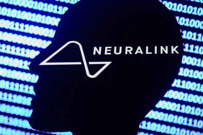 Elon Musk annonce la première implantation réussie de Neuralink chez&nbsp;l&rsquo;homme
