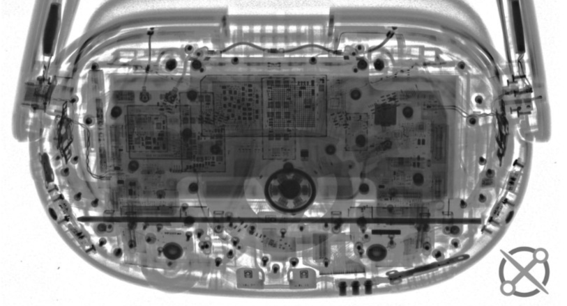 Quest 3 Teardown Shows Just How Slim the Headset Really&nbsp;Is